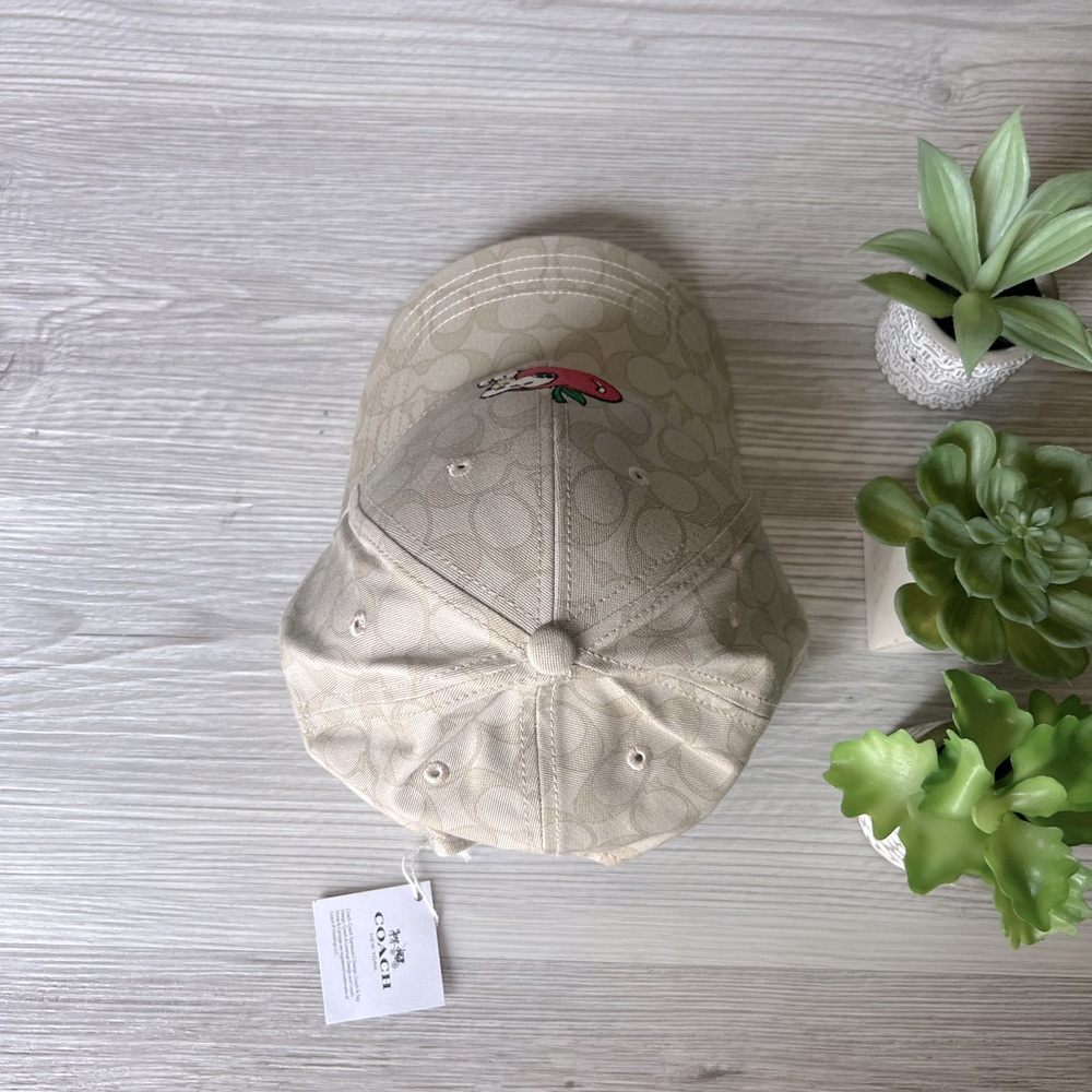 COACH peanuts snoopy signature hat NWT - Picture 8 of 14